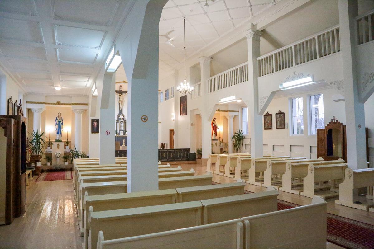 Perdažyta bažnyčia džiugina parapijiečius.