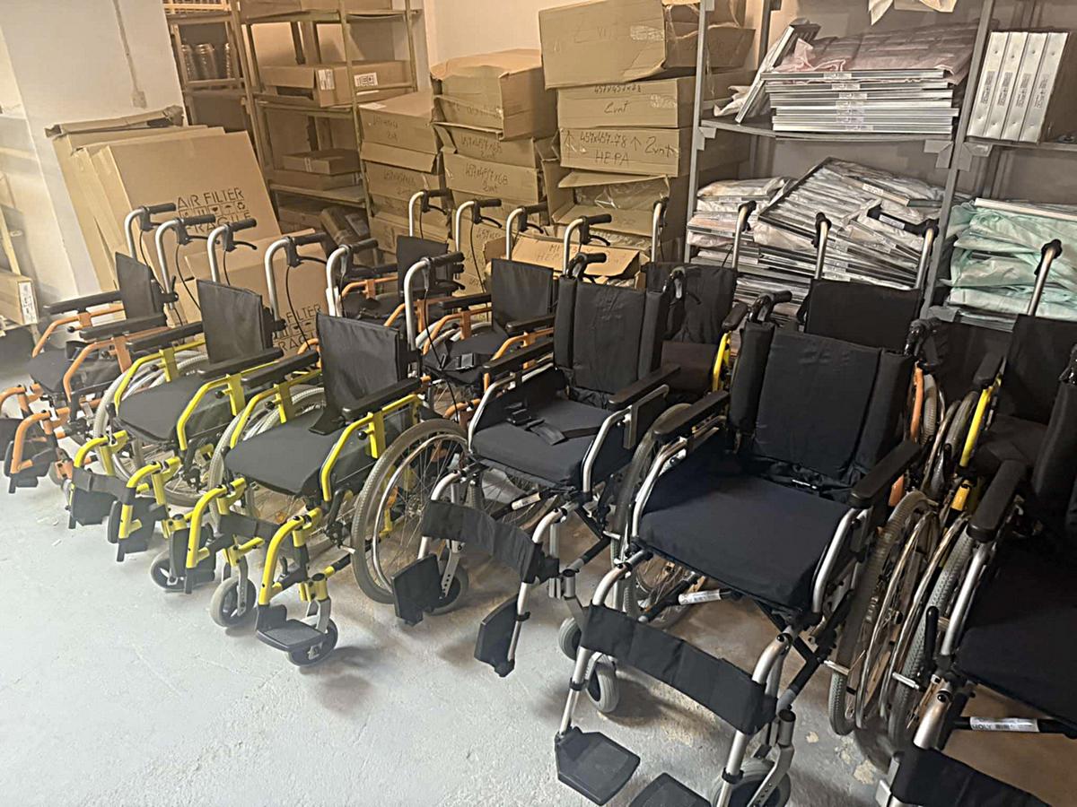 Naujausioje siuntoje – vežimėliai, skirti vaikams.    