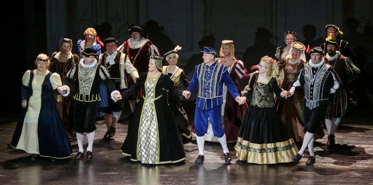 „Reverence“ per dešimtmetį parengė keletą programų: koncerte parodė tik dalį repertuaro.    