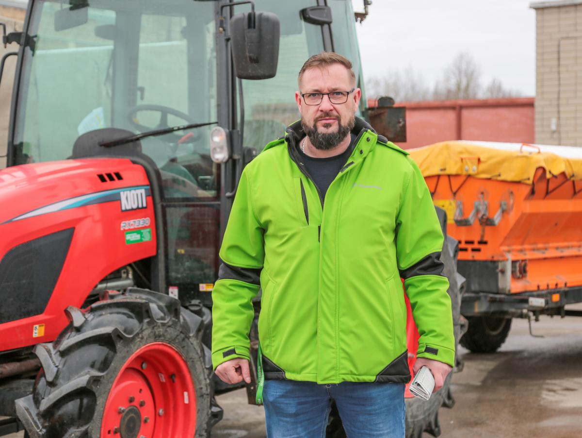 Pasak Regiono teritorijų priežiūros administravimo vadybininko Vytauto Gelažio, sudėtingiausi orai kelininkams buvo sausio pirmoji savaitė.