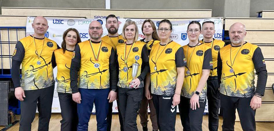 „Ugninės strėlės“ lankininkai Lietuvos čempionate.