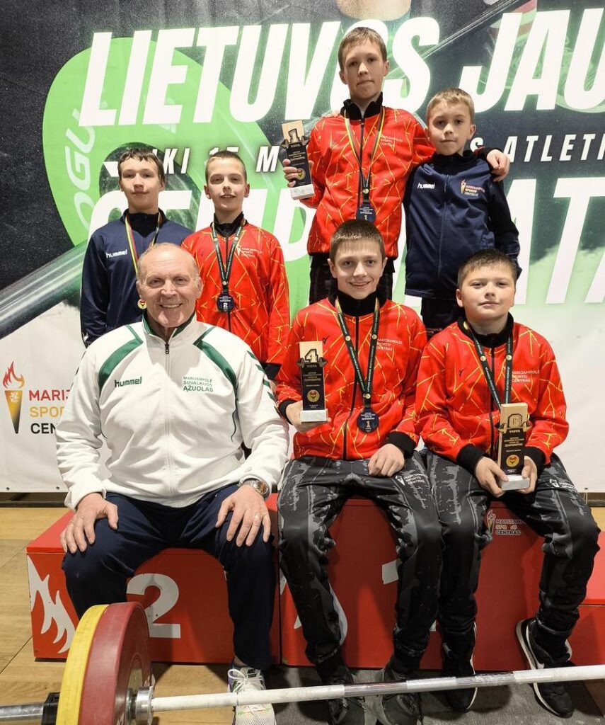 Marijampolės SC jaunieji sunkiaatlečiai, treniruojami Alvydo Kirkliausko, po čempionato turėjo kuo pasidžiaugti.