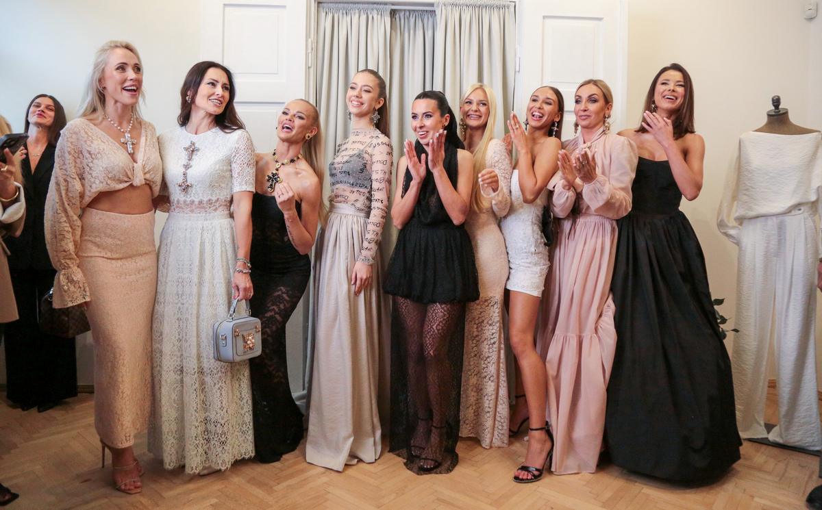 Prie išskirtinės fotosienelės – durų į niekur... O gal į Paryžių!