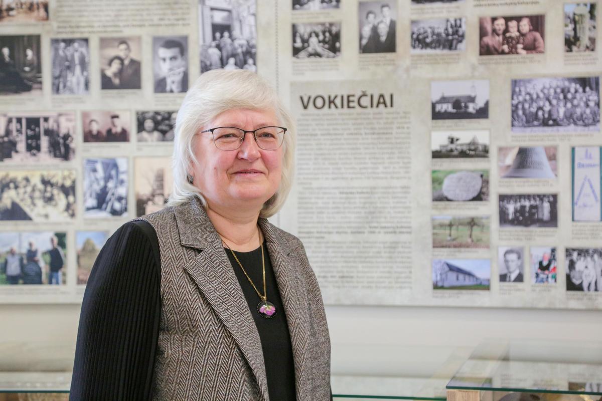 Kalvarijos krašto muziejaus muziejininkė Asta Jankeliūnienė sako, kad muziejuje apsilankantys turistai dažnai paklausia, kas per pastatas stovi ant kalvos?