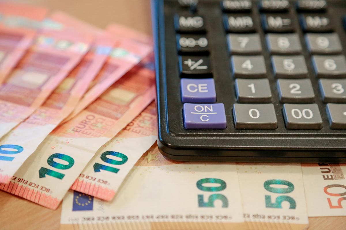 Sukauptų pinigų kaip ir yra, bet jų pasiimti negali.