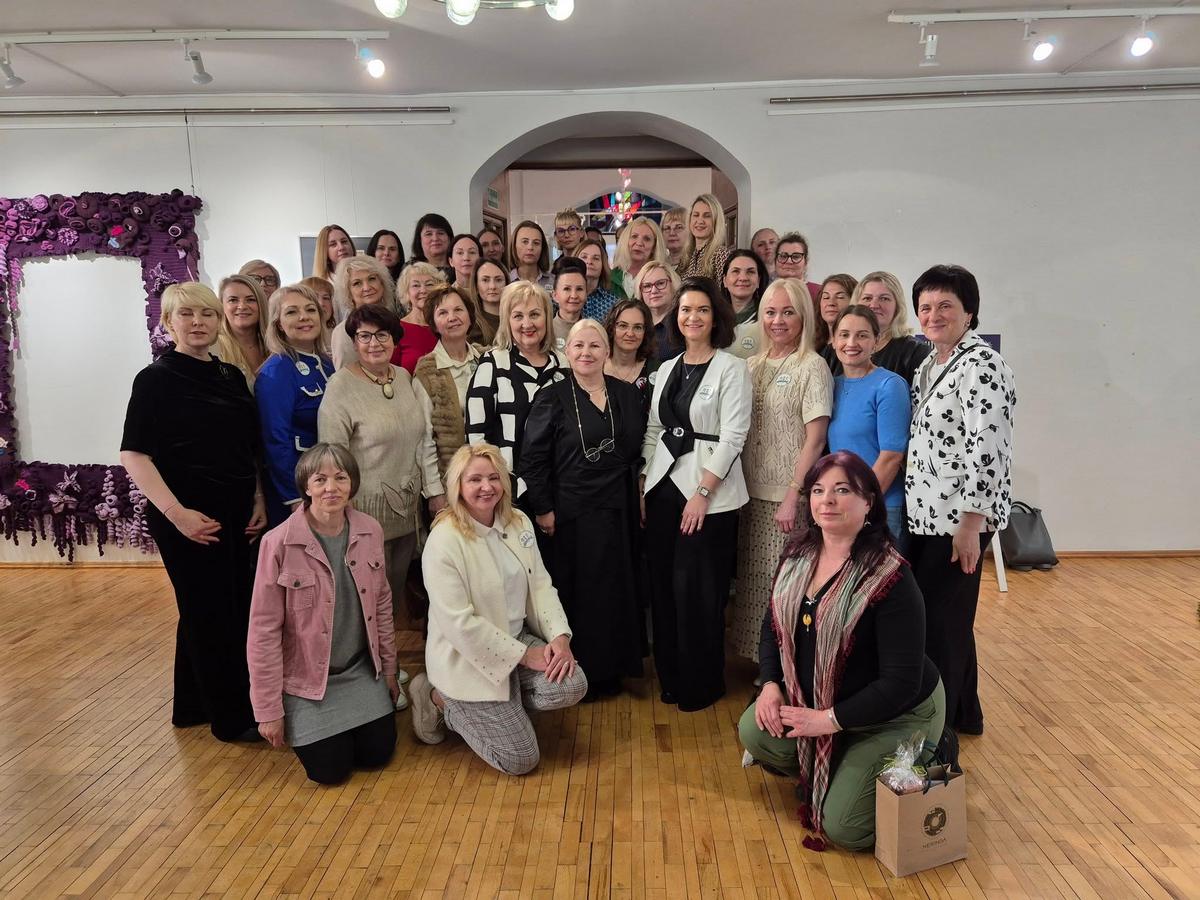 Sambūrio dalyvius šiltai sutiko Marijampolės Meilės Lukšienės švietimo centras.