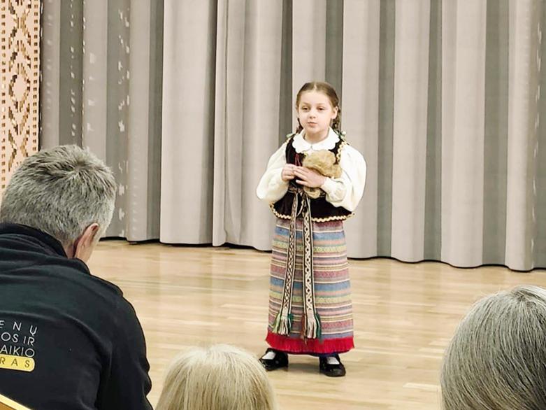 Mažoji pasakotoja Dorotėja Rudzevičiūtė.