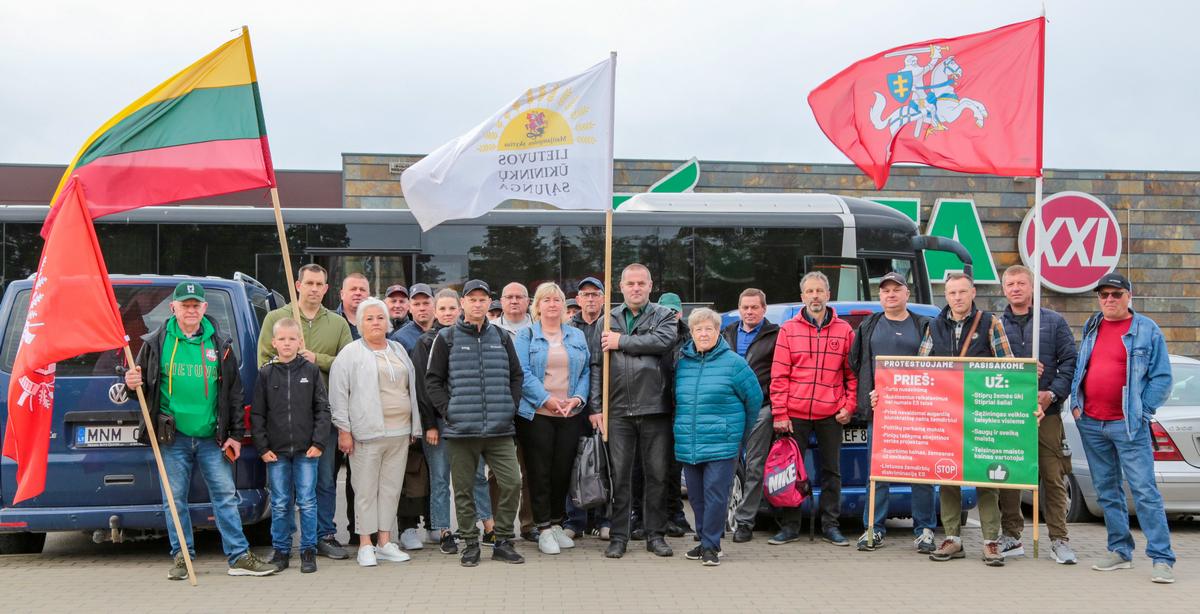  Į ūkininkų protestą Vilniuje Marijampolės žemdirbiai išvyko suvienyti Marijampolės ūkininkų sąjungos.
