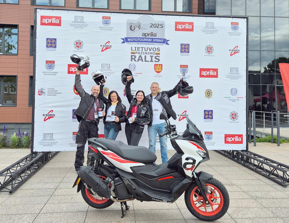  Lietuvos pažinimo ralyje Almantas ir Viktorija Vizbarai (kairėje) bei Renata ir Tomas Kučinskai dalyvauja jau ne pirmą kartą.