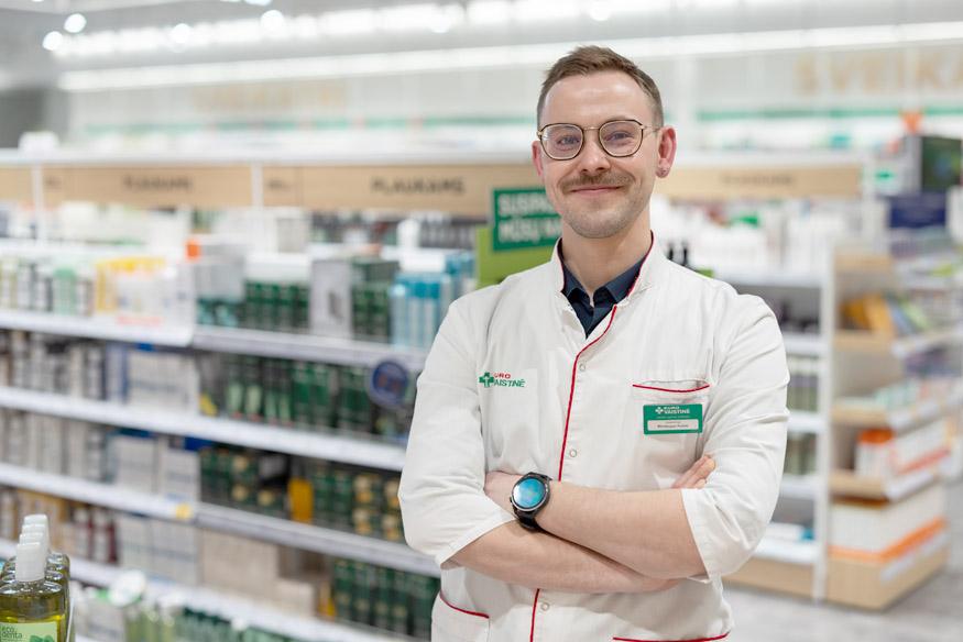 „Eurovaistinės“ vaistininkas Mindaugas Rutalė.