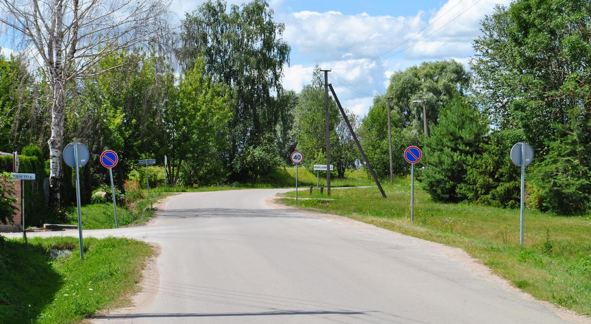 Steponiškių gatvėje greičio mažinimo kalnelių nuspręsta nerengti.
