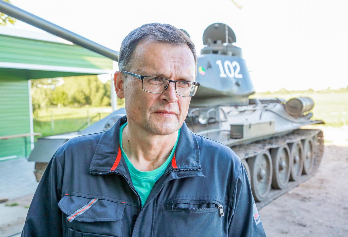 Vilius Senkus Sasnavoje įkūrė karo muziejų.