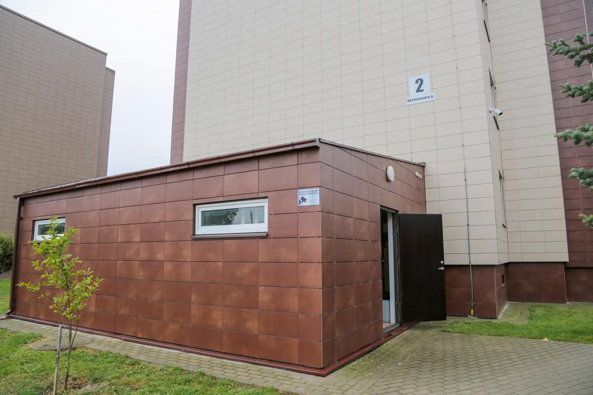 Taupant rūsio vietą, geoterminio šildymo katilinę nuspręsta įrengti šalia daugiabučio namo.